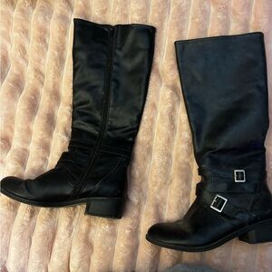 Black Knee-High Women's Boots